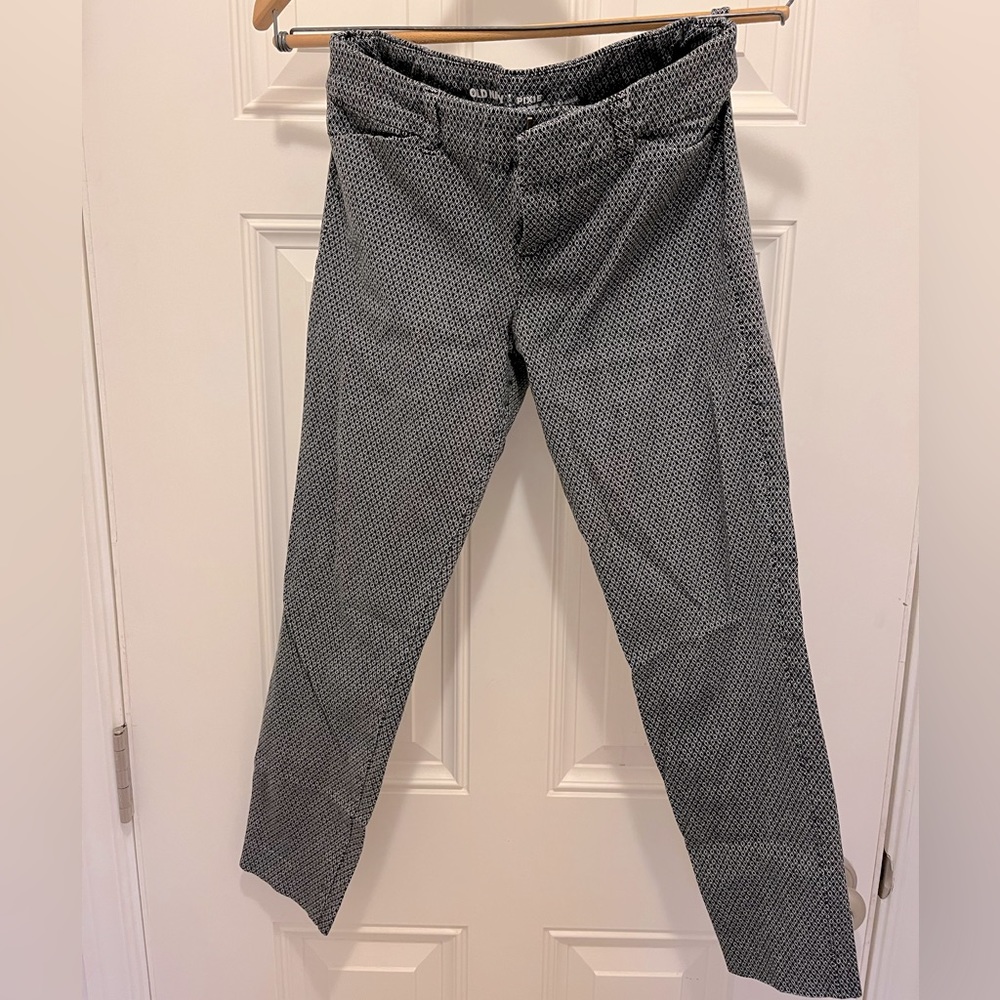 old navy pixie pants NWOT | size 2 | low rise